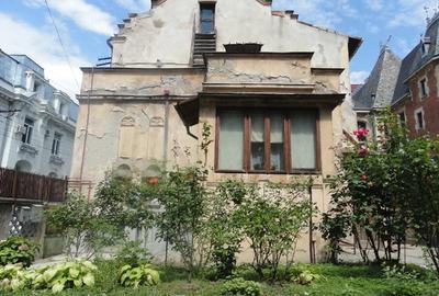 Casă cu 3 camere cu Teren 311 Mp în Cișmigiu