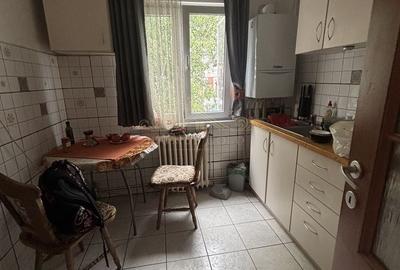 Apartament cu 3 camere în Grigorescu