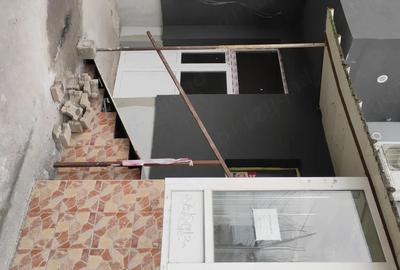 Apartament cu 4 camere decomandat în Central - 1