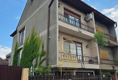 Duplex cu 4 camere cu Canalizare în Central - 2