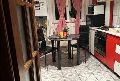 Apartament cu 4 camere decomandat în Rahova - 3