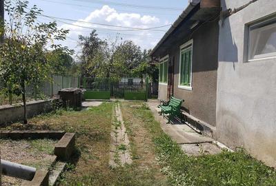 Casă cu 3 camere în Hălmăgel