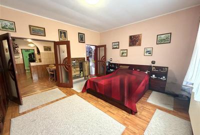 Casă cu 3 camere cu Teren 394.26998901367 Mp în Central - 1