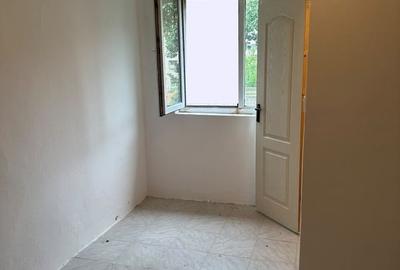 Garsonieră semidecomandată în Titan