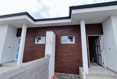 Duplex cu 3 camere cu Teren 342 Mp în Moșnița Nouă - 1