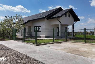 Casă cu 6 camere cu Canalizare în Moara Vlăsiei - 6