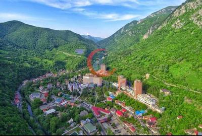 Teren intravilan de 5650 mp, în Central