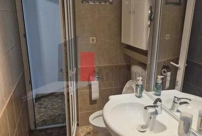Apartament cu 3 camere decomandat în Crângași