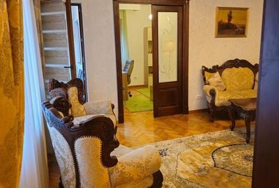 Casă individuală cu 5 camere cu Teren 217 Mp în P-ța Unirii - 13
