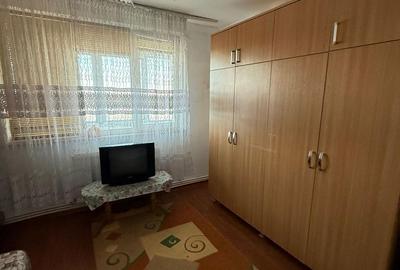 Apartament cu 2 camere semidecomandat, mobilat în Sud - 9