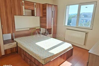 Apartament cu 3 camere decomandat în Narcisa