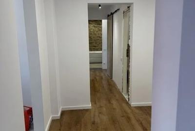 Apartament cu 3 camere decomandat în Ștefan cel Mare