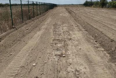 Teren de 6500 mp, în Petrești - 6