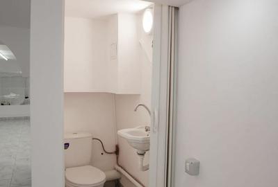 Spațiu comercial, de 72 mp, în Central - 3