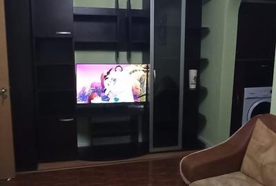Apartament cu 3 camere semidecomandat în Brâncoveanu
