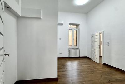 Birou, de 50 mp, în P-ța Unirii - 3