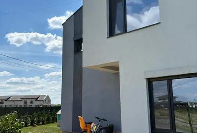 Casă cu 4 camere cu Teren 600 Mp în Moșnița Nouă - 2