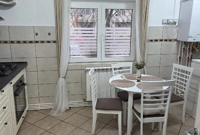 Apartament cu 2 camere decomandat în 13 Septembrie