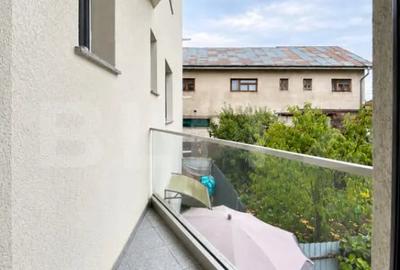 Apartament cu 2 camere semidecomandat în Obcini