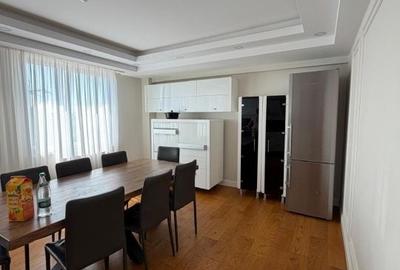 Apartament cu 5 camere decomandat în Central