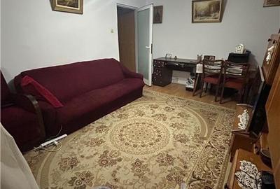 Apartament cu 3 camere semidecomandat în Păcurari