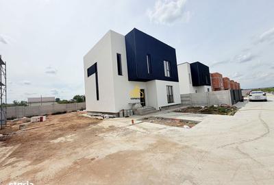 Casă cu 4 camere în Domnești