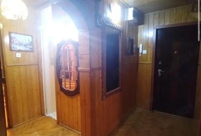 Apartament cu 3 camere decomandat în Dâmbovița - 7