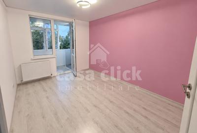 Apartament cu 3 camere decomandat în Micro 19