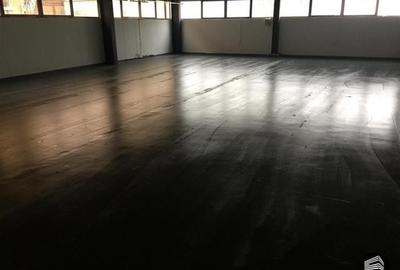 Spațiu comercial, de 1,000 mp, în Central - 9