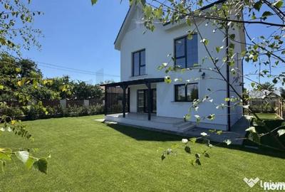 Casă cu 5 camere cu Teren 468 Mp în Central