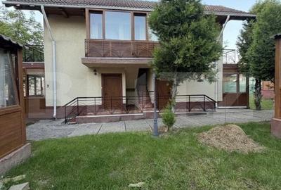 Casă cu 3 camere în Moieciu - 2
