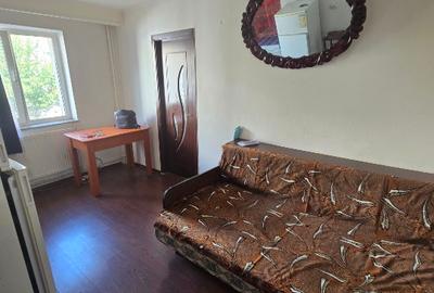 Apartament cu 2 camere semidecomandat în Trivale