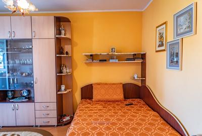 Apartament cu 2 camere decomandat în Moinești - 12