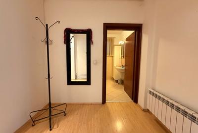 Apartament cu 2 camere decomandat, mobilat în Polonă - 13