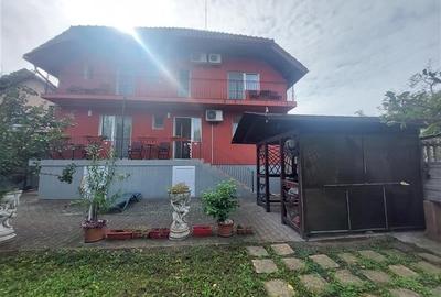 Casă individuală cu 10 camere cu Canalizare în Poltur - 1