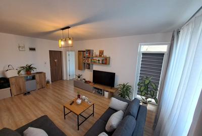 Apartament cu 3 camere semidecomandat, mobilat în Industrial Est - 1