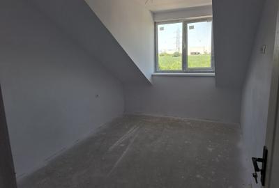 Apartament cu 4 camere decomandat în Central - 2