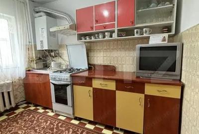 Apartament cu 4 camere decomandat în Central - 1