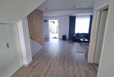 Casă cu 3 camere în Central