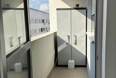 Apartament cu 2 camere decomandat în Roșu