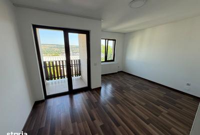 Casă cu 4 camere cu Teren 200 Mp în Florești