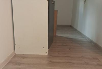Casă cu 3 camere cu Teren 1500 Mp în Central