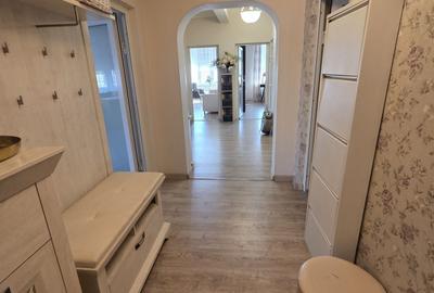 Apartament cu 2 camere decomandat în Paleu