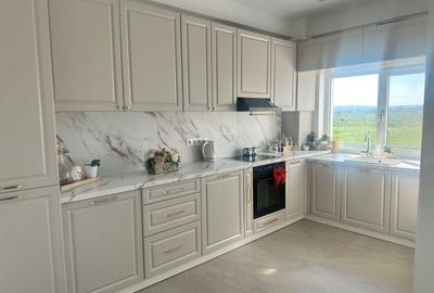 Apartament cu 3 camere decomandat în Viforâta