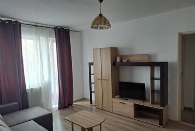 Apartament cu 2 camere semidecomandat, mobilat în Tomis Nord