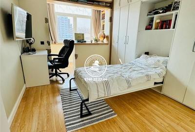 Apartament cu 4 camere semidecomandat în Tătărași
