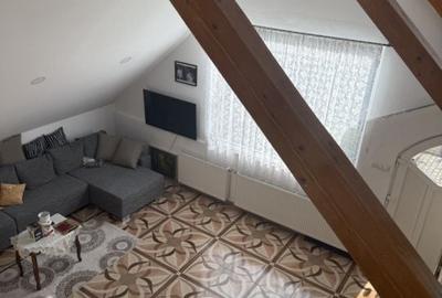 Casă cu 5 camere cu Teren 660 Mp în Jucu