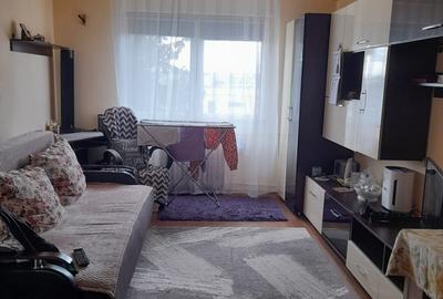 Garsonieră decomandată în Tractorul - 1