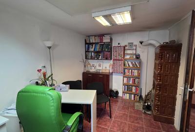 Spațiu comercial, de 50 mp, în Central - 2