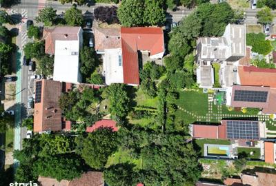 Casă cu 6 camere cu Teren 806 Mp în Girocului